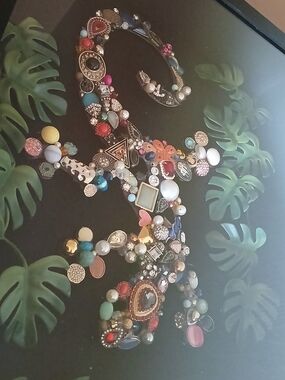 One Of A Kind Artwork Gecko Of Vintage Jewelry Framed Display Case 15 " × 12"